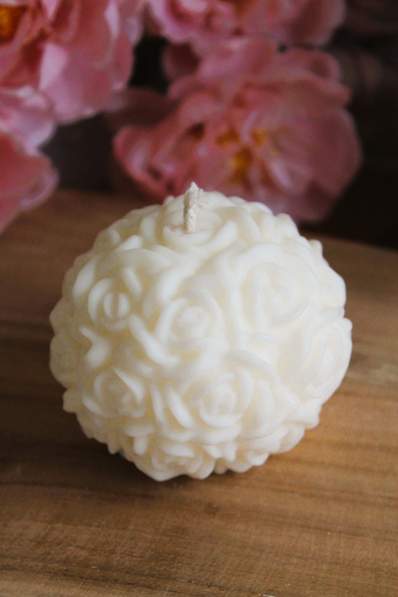 Bougie “Boule fleurie ” – cire végétale & parfum de grasse - L'Atelier Douceurs & Senteurs