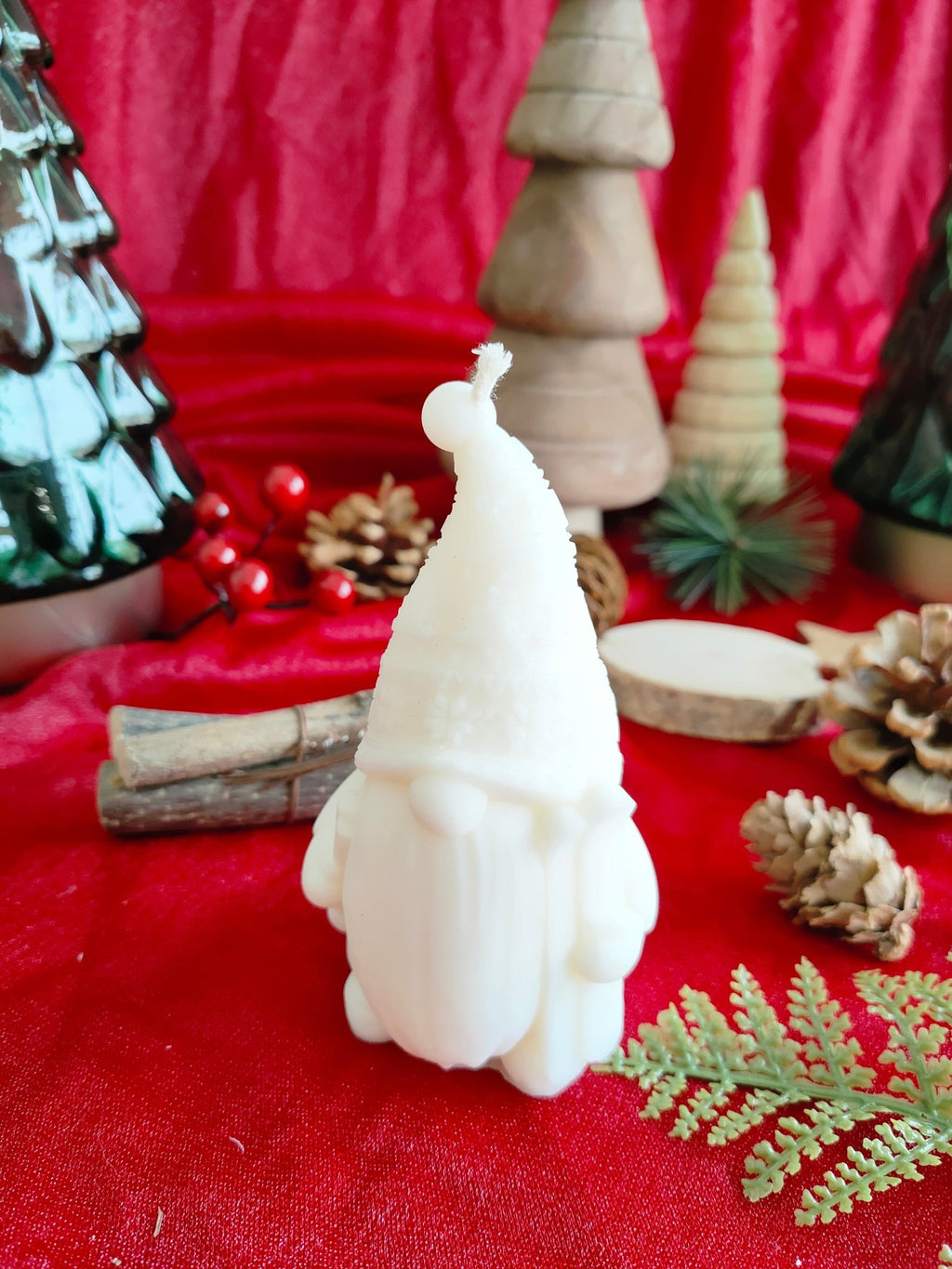 Bougie moulée Gnome skieur– Cire végétale parfumée - L'Atelier Douceurs & Senteurs