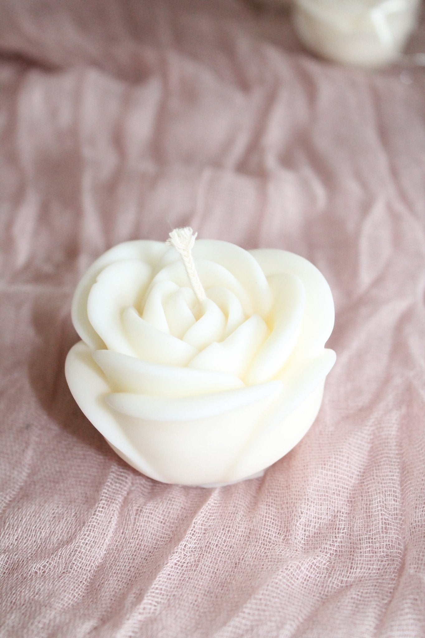 Bougies ROSES (Taille M) ” – cire végétale & parfum de grasse - L'Atelier Douceurs & Senteurs