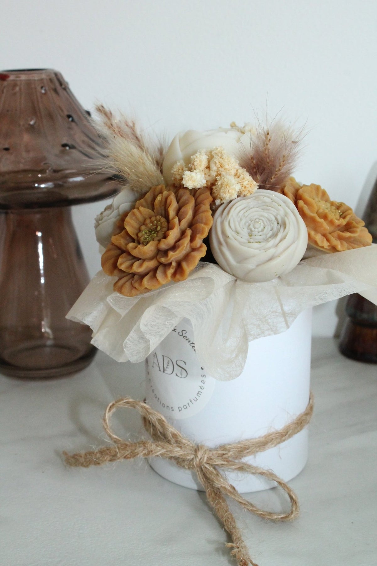 Bouquet de fleurs AUTOMNE parfumé en cire végétale -Gris -Brun - Blanc petit format - L'Atelier Douceurs & Senteurs
