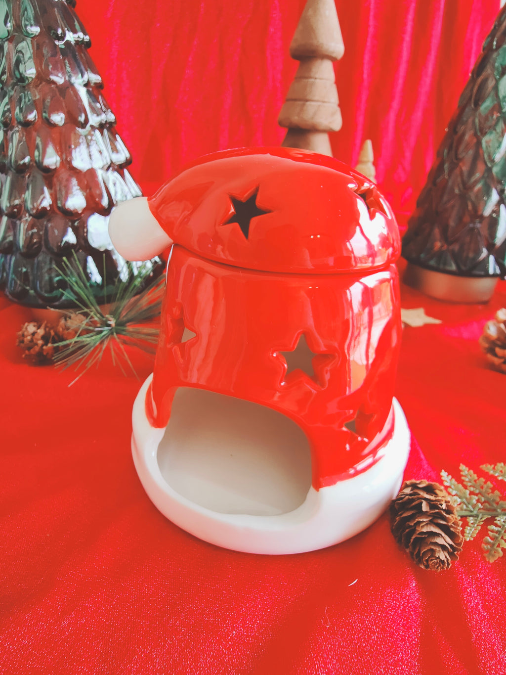 Brûle-parfum en céramique – “Chapeau du Père Noël”  (Édition Limitée Noël 2025)