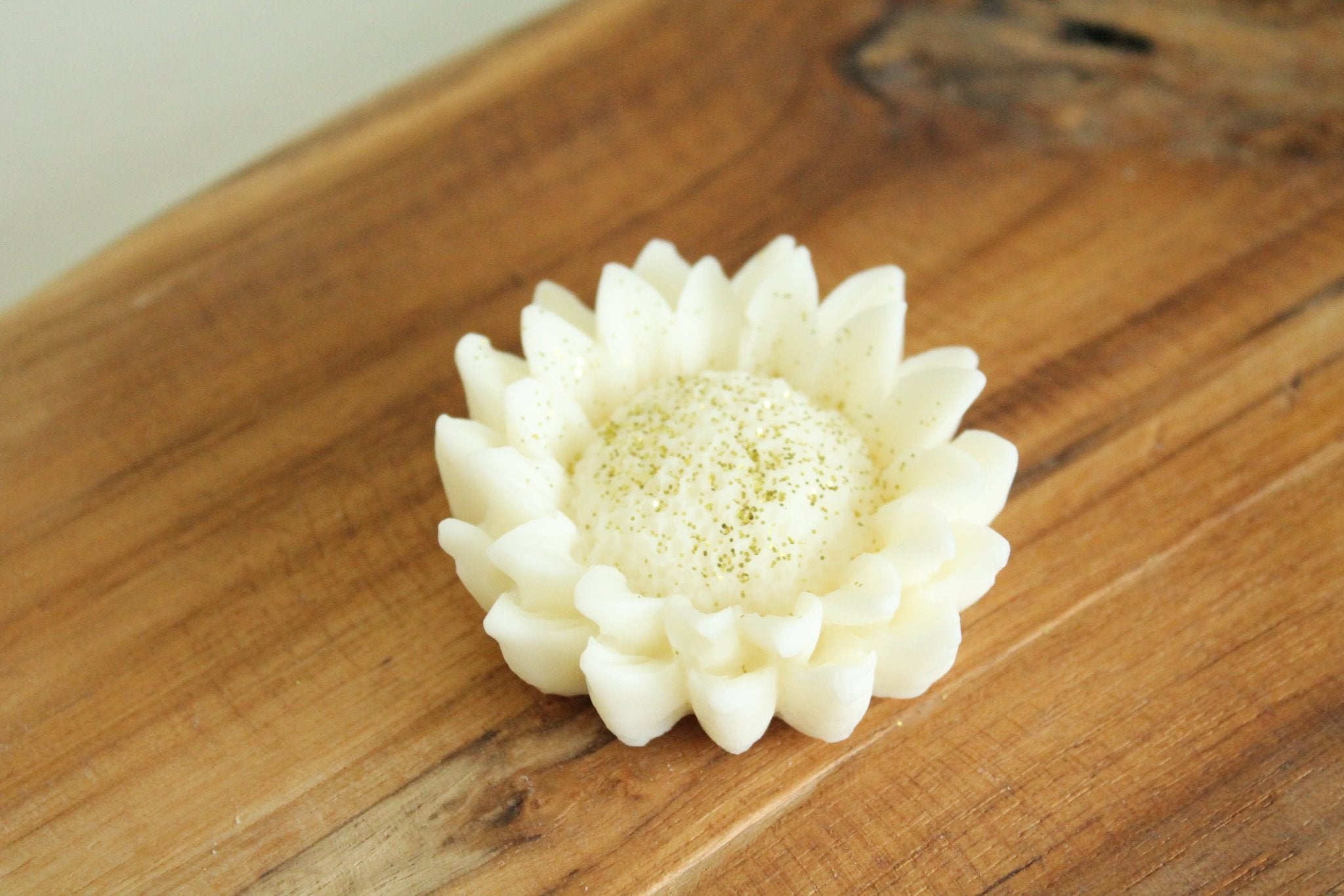 Fondant Tournesol parfumé – cire végétale & parfum de grasse - L'Atelier Douceurs & Senteurs