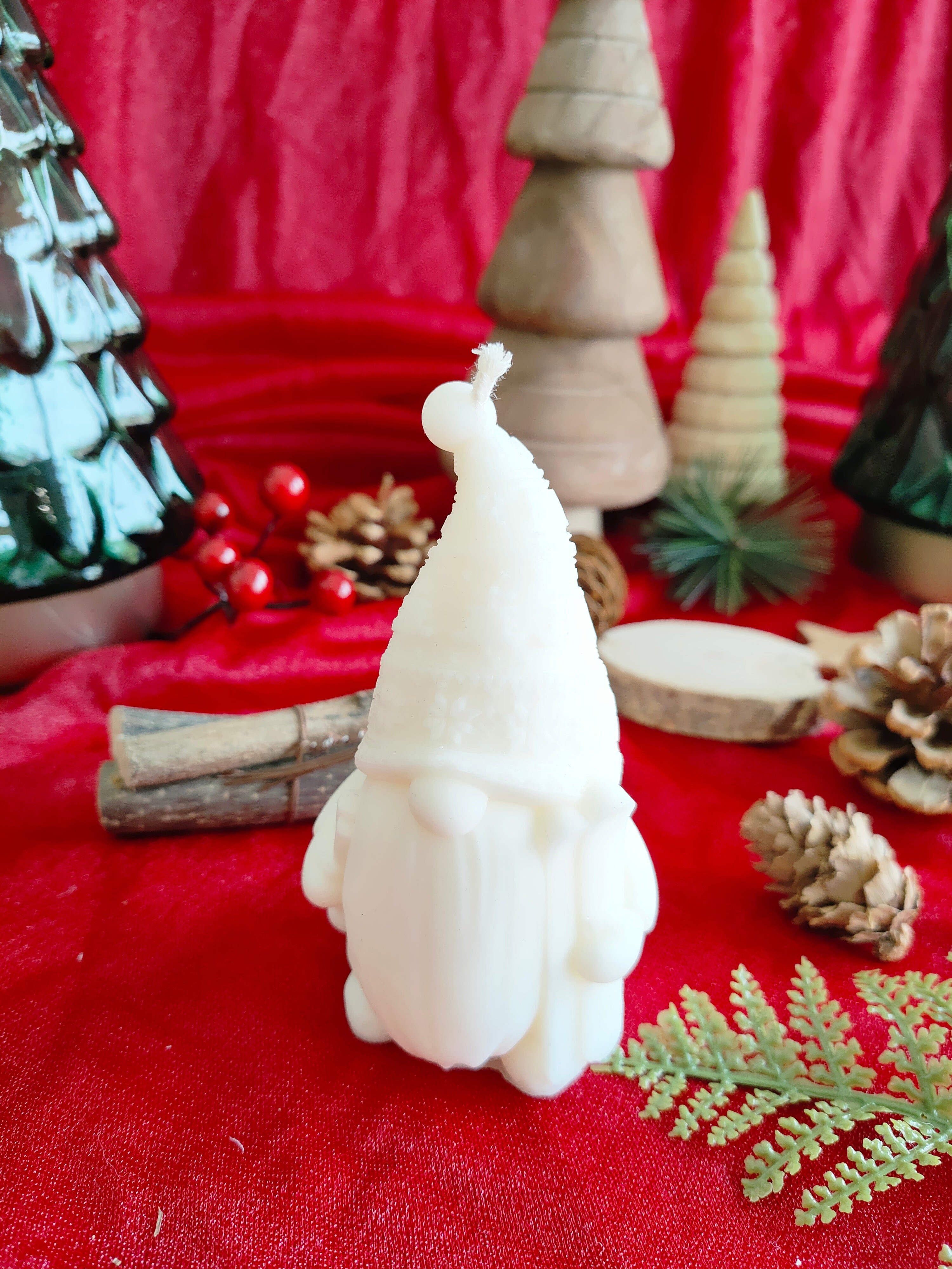 Bougie moulée Gnome skieur– Cire végétale parfumée