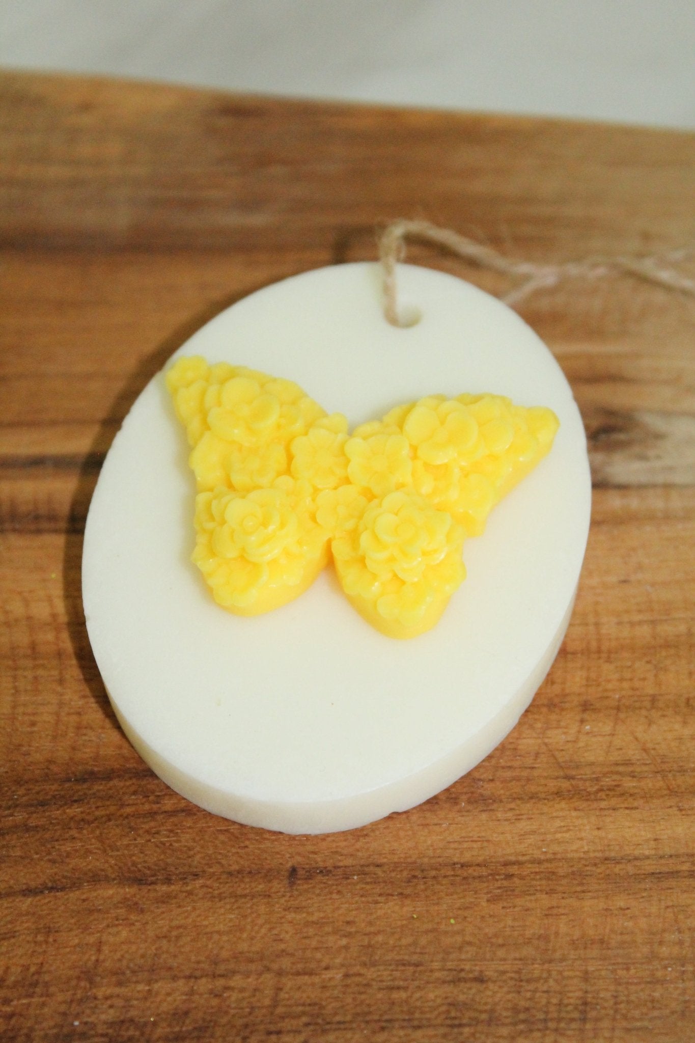 Suspension parfumée d'ETE – Papillon Jaune - L'Atelier Douceurs & Senteurs