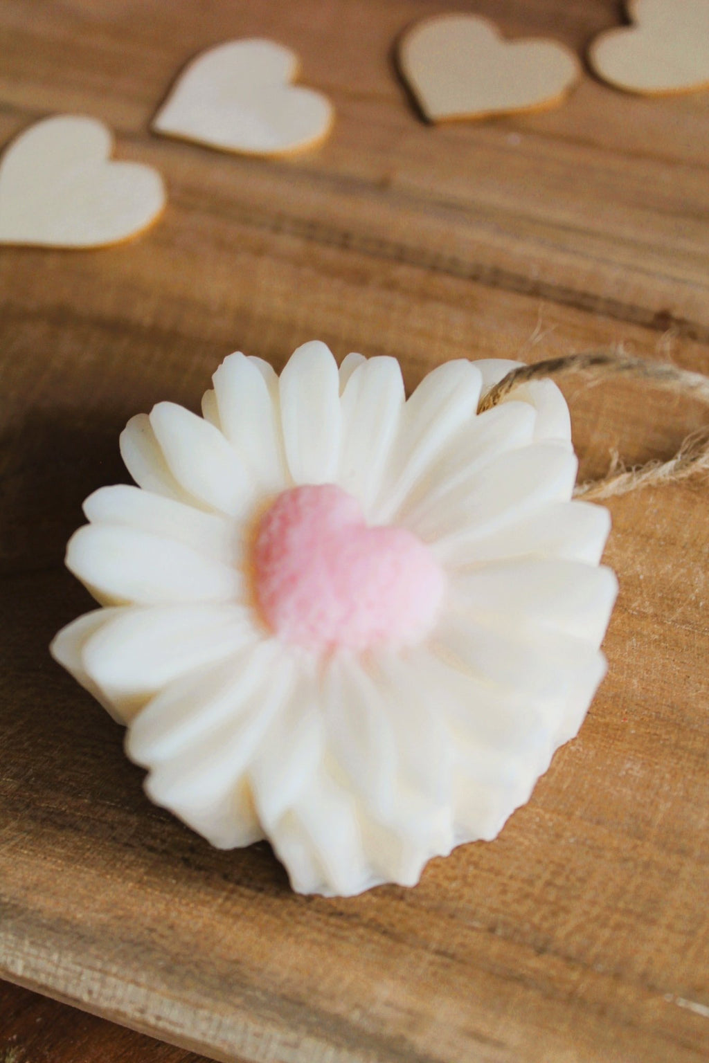 Suspension parfumée fleur cœur – Élégance naturelle & parfum de Grasse - L'Atelier Douceurs & Senteurs