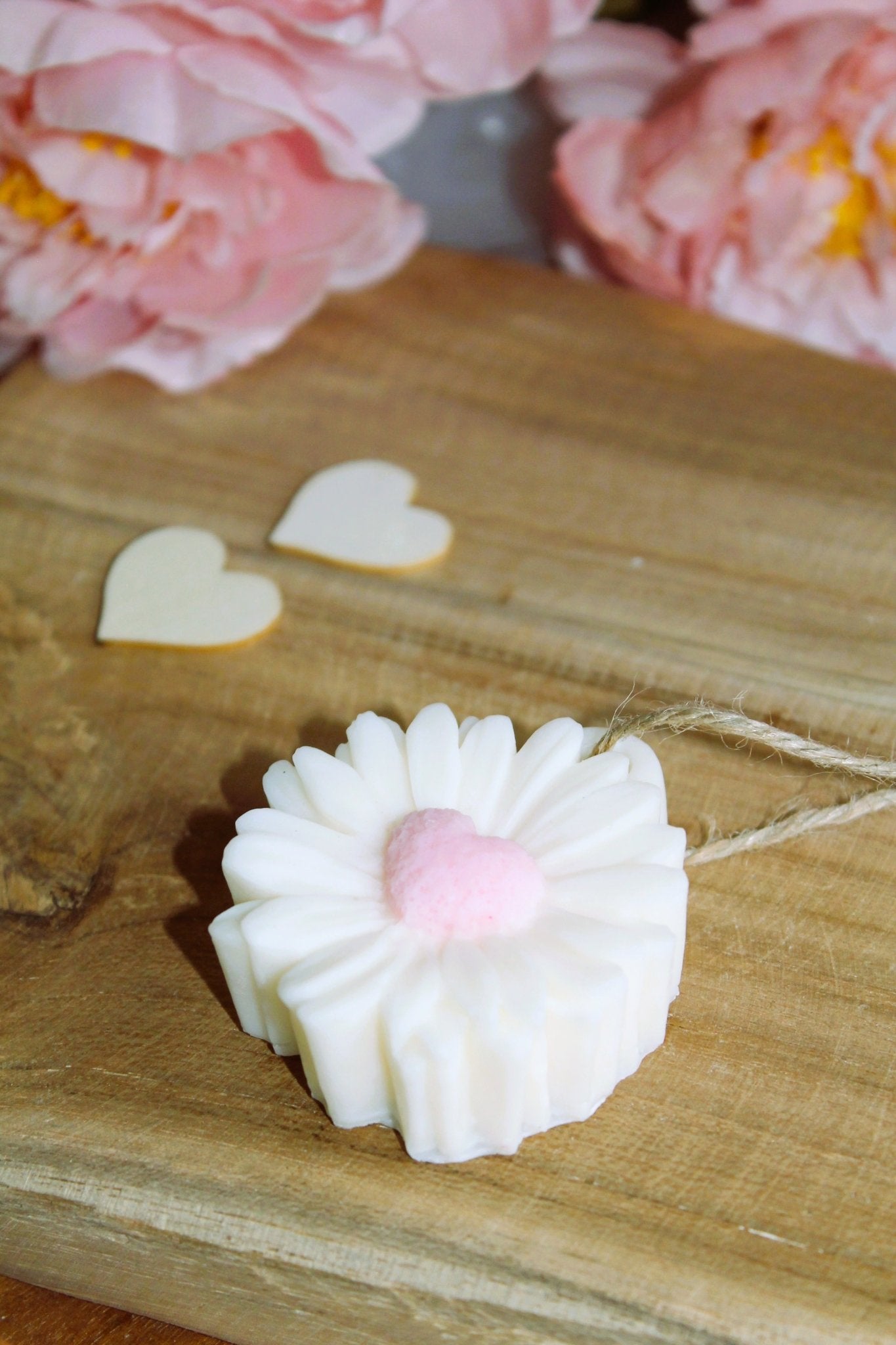 Suspension parfumée fleur cœur – Élégance naturelle & parfum de Grasse - L'Atelier Douceurs & Senteurs